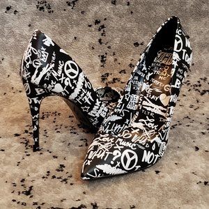 Aldo Stessy Black Street Art Pumps Size 10 Sexy Office
